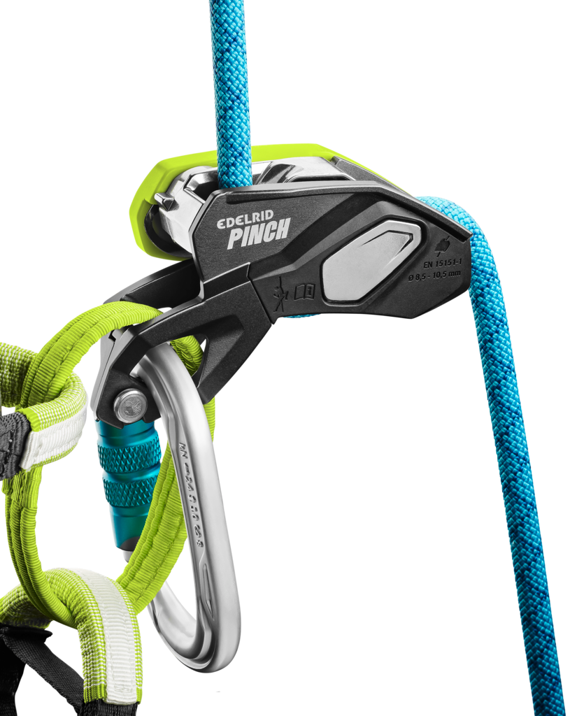 Edelrid Pinch – assicurazione con frenata assistita e attacco diretto all'imbracatura