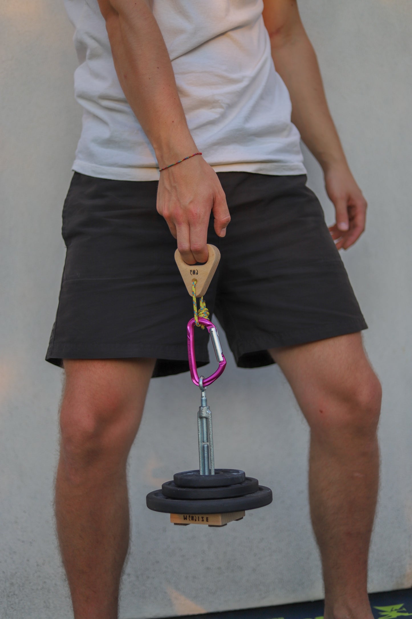 WHISE Fat Patrik – two-finger trainer for strength & rehab